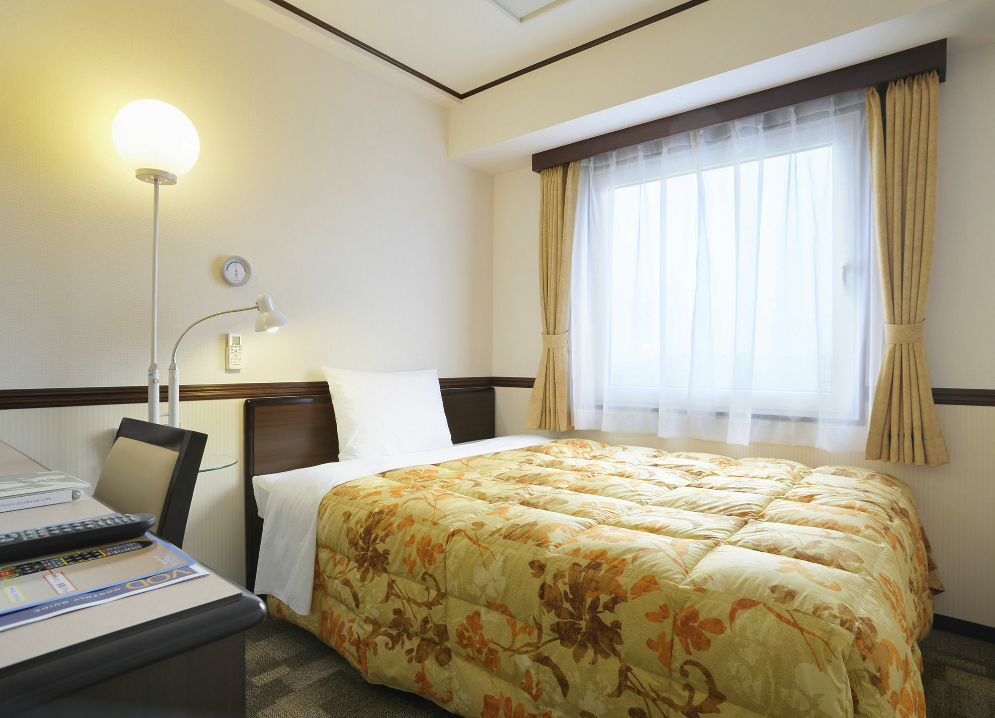Toyoko Inn Osaka Tsuruhashi Ekimae Exterior foto